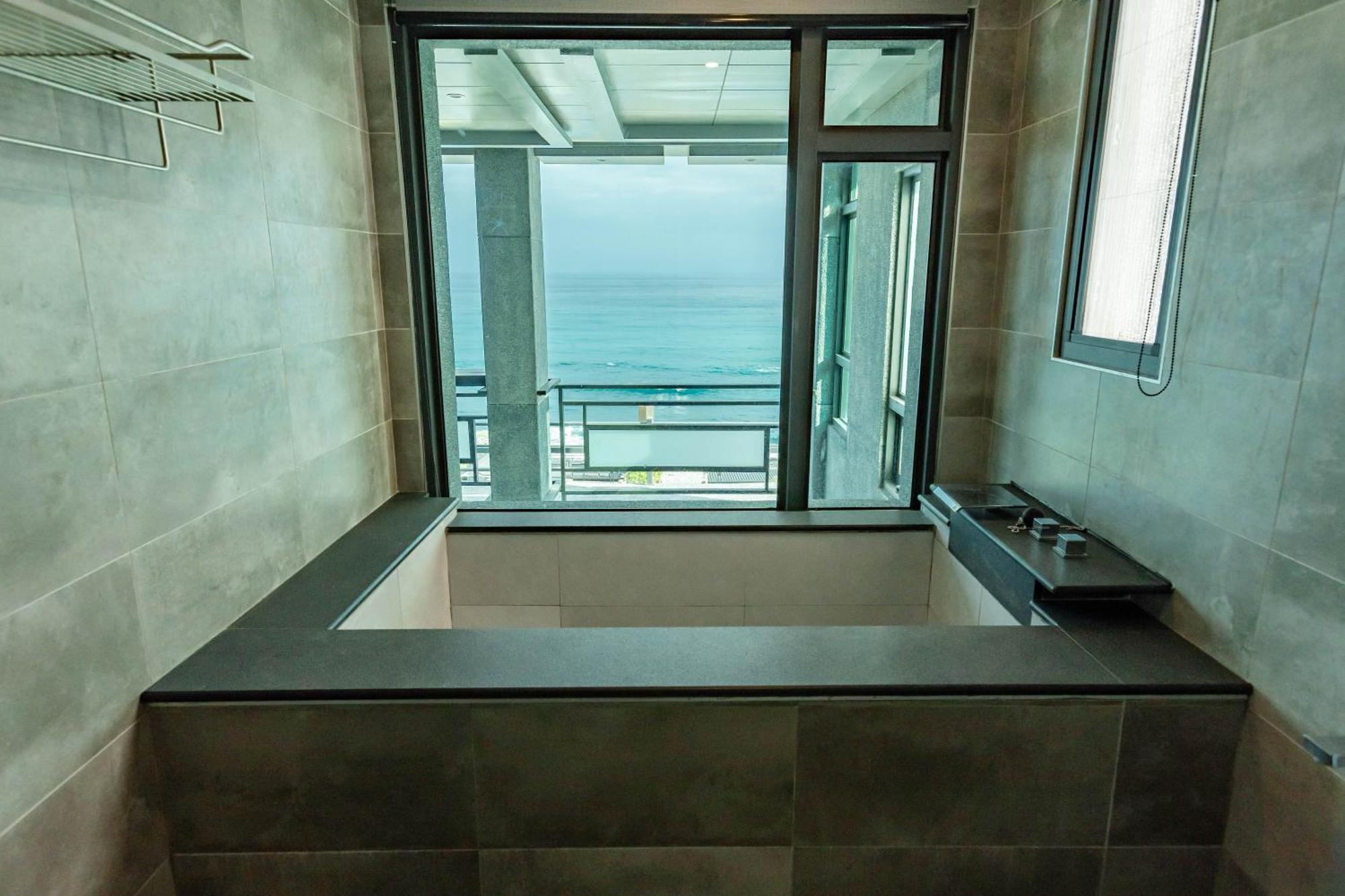 Seaview Villa Coastal Estate Yanliau Exterior photo